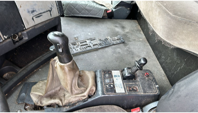 Vlačilec Renault Premium 450 (BOITE MANUELLE / MANUAL GEARBOX): slika 16