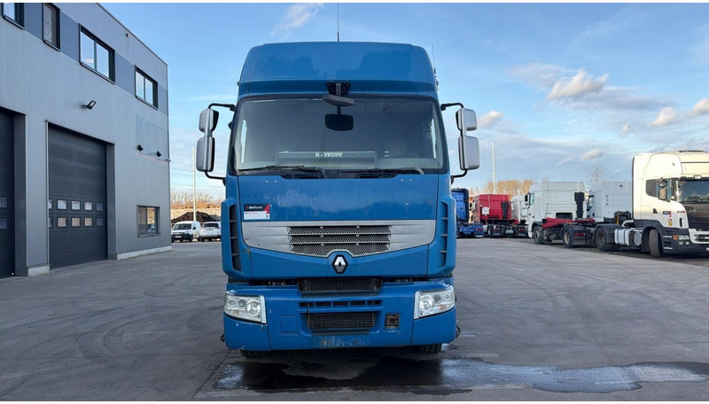 Renault Premium 460 DXI (BOITE MANUELLE / MANUAL GEARBOX / BONNE ETAT / AIRCO) - Vlačilec: slika 2 Renault Premium 460 DXI (BOITE MANUELLE / MANUAL GEARBOX / BONNE ETAT / AIRCO) - Vlačilec: slika 2