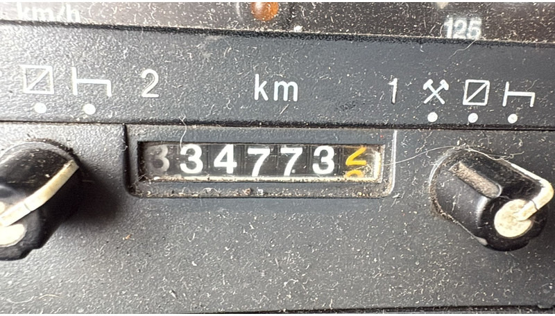 Vlačilec Scania 124-420 (6X2 / 8 TYRES / ORIGINAL TRACTOR UNIT / FRONT STEEL): slika 10