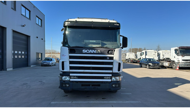 Scania 124-420 (MANUAL GEARBOX / BOITE MANUELLE) - Vlačilec: slika 2 Scania 124-420 (MANUAL GEARBOX / BOITE MANUELLE) - Vlačilec: slika 2