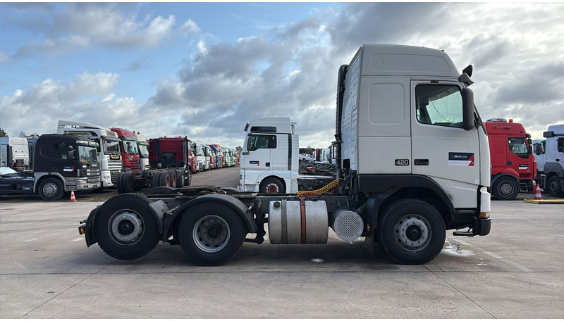Volvo FH 12.420 (6X2 / BOITE MANUELLE / MANUAL GEARBOX / 8 PNEUS / 8 TYRES) - Vlačilec: slika 3 Volvo FH 12.420 (6X2 / BOITE MANUELLE / MANUAL GEARBOX / 8 PNEUS / 8 TYRES) - Vlačilec: slika 3