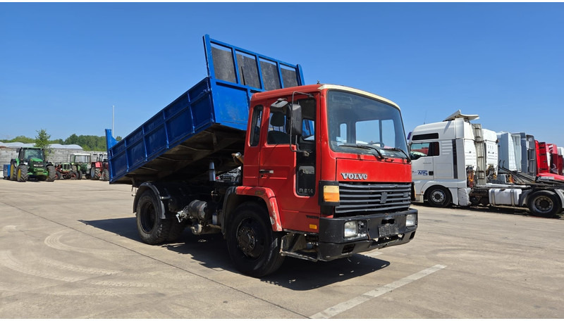 Volvo FL 6 - 14 (MANUAL PUMP / POMPE MANUELLE) - Tovornjak prekucnik: slika 3 Volvo FL 6 - 14 (MANUAL PUMP / POMPE MANUELLE) - Tovornjak prekucnik: slika 3