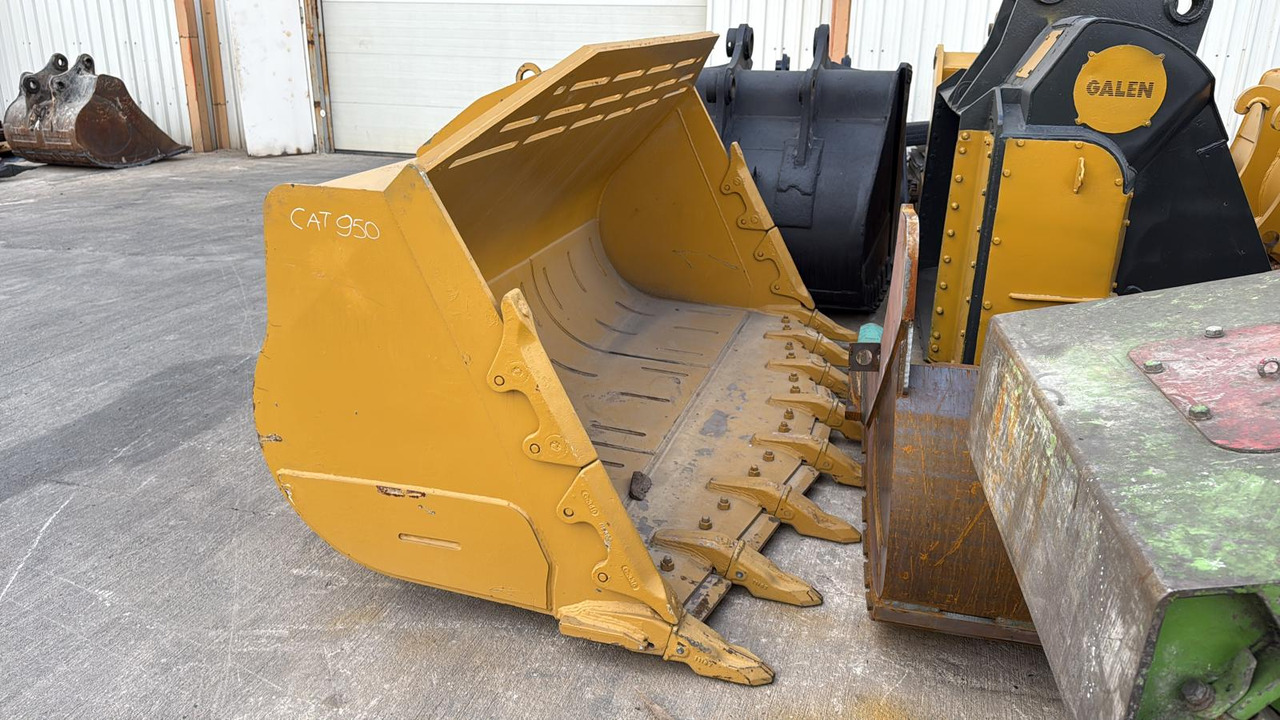 CAT 966 Rock Bucket - Kolesni nakladalec: slika 1 CAT 966 Rock Bucket - Kolesni nakladalec: slika 1