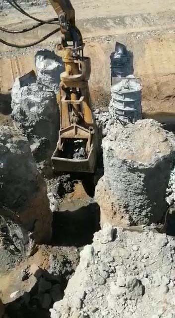 Caterpillar 330 Narrow Clamshell Bucket - Žlica s prijemalom za Gradbeni stroj: slika 1 Caterpillar 330 Narrow Clamshell Bucket - Žlica s prijemalom za Gradbeni stroj: slika 1