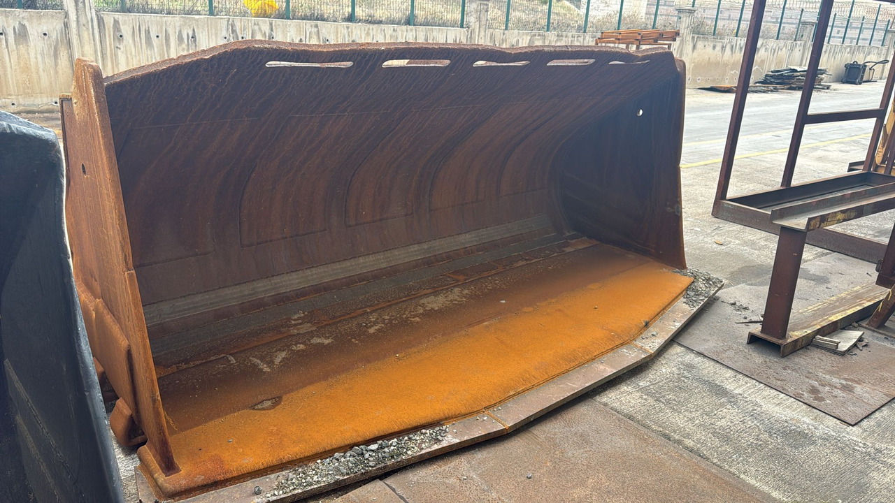 KOMATSU WA500 Loading Bucket - Žlica za nakladalnik: slika 1 KOMATSU WA500 Loading Bucket - Žlica za nakladalnik: slika 1