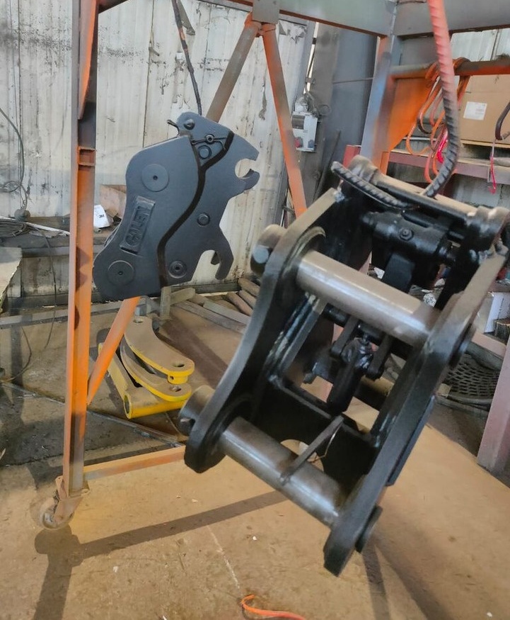 Sany SY35 - Hitra spojka za Bager: slika 3 Sany SY35 - Hitra spojka za Bager: slika 3