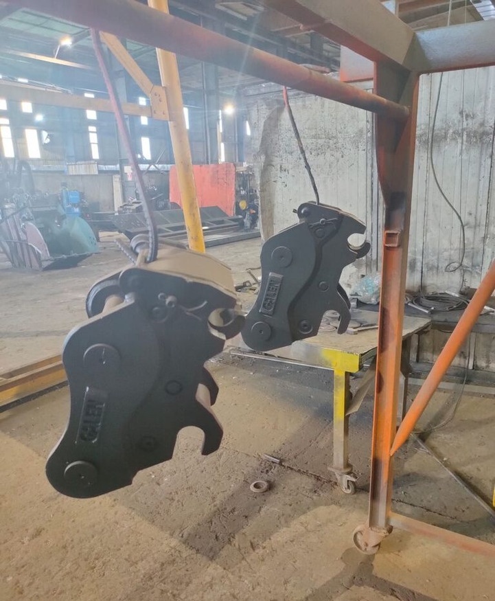 Sany SY35 - Hitra spojka za Bager: slika 1 Sany SY35 - Hitra spojka za Bager: slika 1