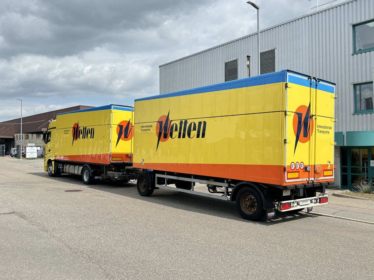 Bachert 14t Alu-Möbelkoffer 7,2m BPW Luft ZS - Prikolica zabojnik: slika 4 Bachert 14t Alu-Möbelkoffer 7,2m BPW Luft ZS - Prikolica zabojnik: slika 4