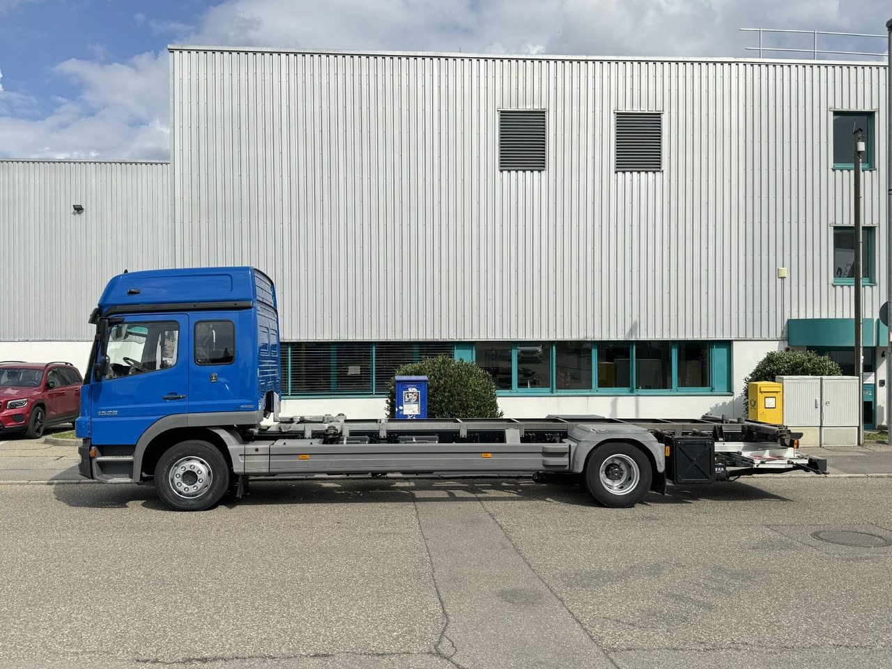 Mercedes-Benz Atego 1529 LL BDF 6-Sitze Umzug u-LBW Gr-Haus - Kontejnerski tovornjak/ Tovornjak z zamenljivim tovoriščem: slika 5 Mercedes-Benz Atego 1529 LL BDF 6-Sitze Umzug u-LBW Gr-Haus - Kontejnerski tovornjak/ Tovornjak z zamenljivim tovoriščem: slika 5