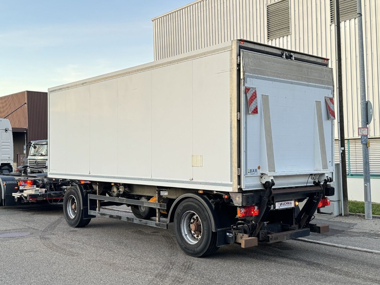 ROHR RAK/18 TK Tiefkühl MAXIMA 1000 Türen LBW 2t BPW - Prikolica hladilnik: slika 3 ROHR RAK/18 TK Tiefkühl MAXIMA 1000 Türen LBW 2t BPW - Prikolica hladilnik: slika 3