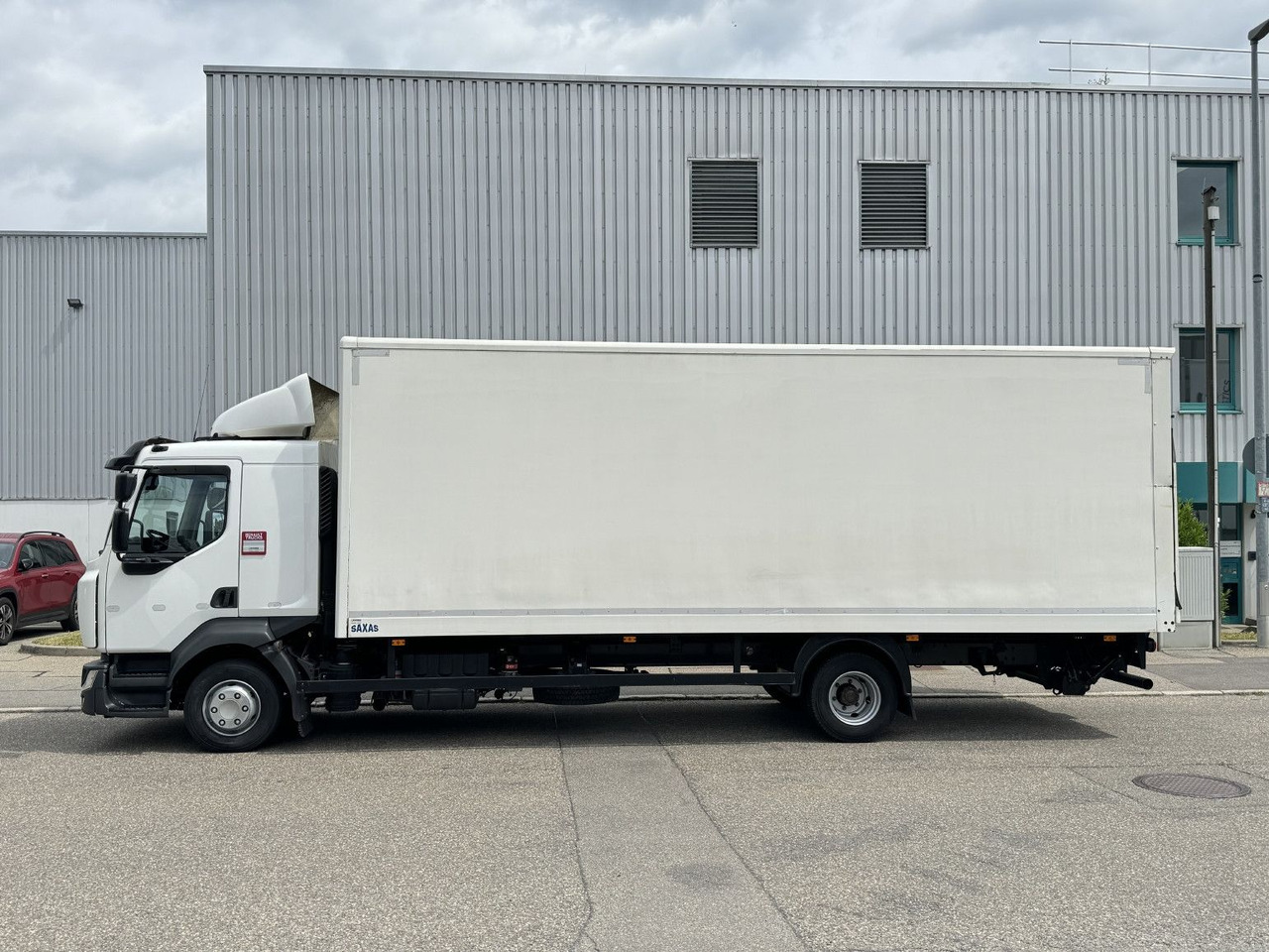 Renault D12-240 Koffer 7,3m AHK L-Haus Klima Luft - Tovornjak zabojnik: slika 4 Renault D12-240 Koffer 7,3m AHK L-Haus Klima Luft - Tovornjak zabojnik: slika 4