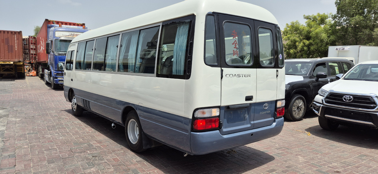 Toyota Coaster ... 30 places - climatisé - Minibus, Potniški kombi: slika 2 Toyota Coaster ... 30 places - climatisé - Minibus, Potniški kombi: slika 2