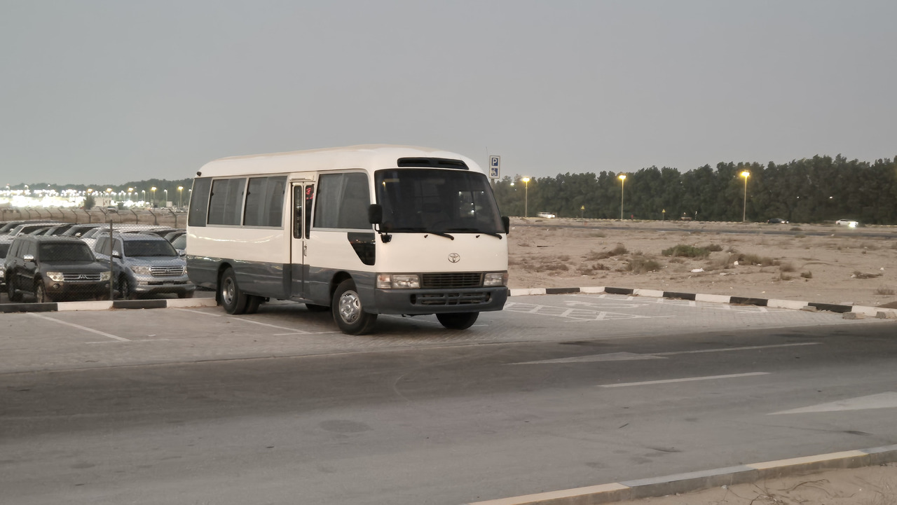 Toyota Coaster ... 30 places - climatisé - Minibus, Potniški kombi: slika 1 Toyota Coaster ... 30 places - climatisé - Minibus, Potniški kombi: slika 1