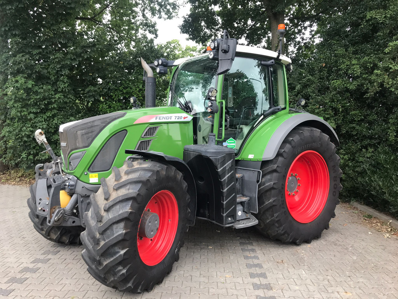 FENDT 720 Vario S4 PowerPlus - Traktor: slika 1 FENDT 720 Vario S4 PowerPlus - Traktor: slika 1