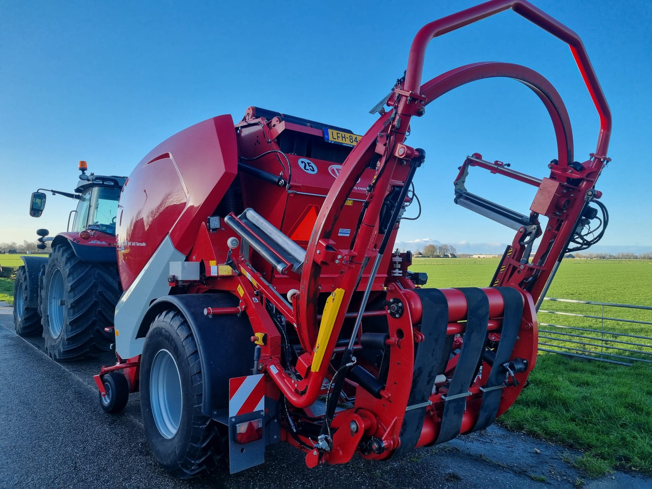 LELY WELGER RPC 160V - Ovijalnik za bale: slika 3 LELY WELGER RPC 160V - Ovijalnik za bale: slika 3