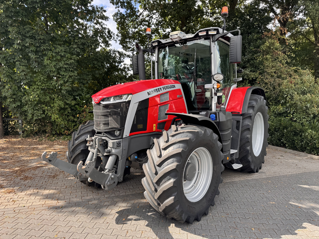 Massey Ferguson 8s.205 Dyna7 Exclusive - Traktor: slika 1 Massey Ferguson 8s.205 Dyna7 Exclusive - Traktor: slika 1