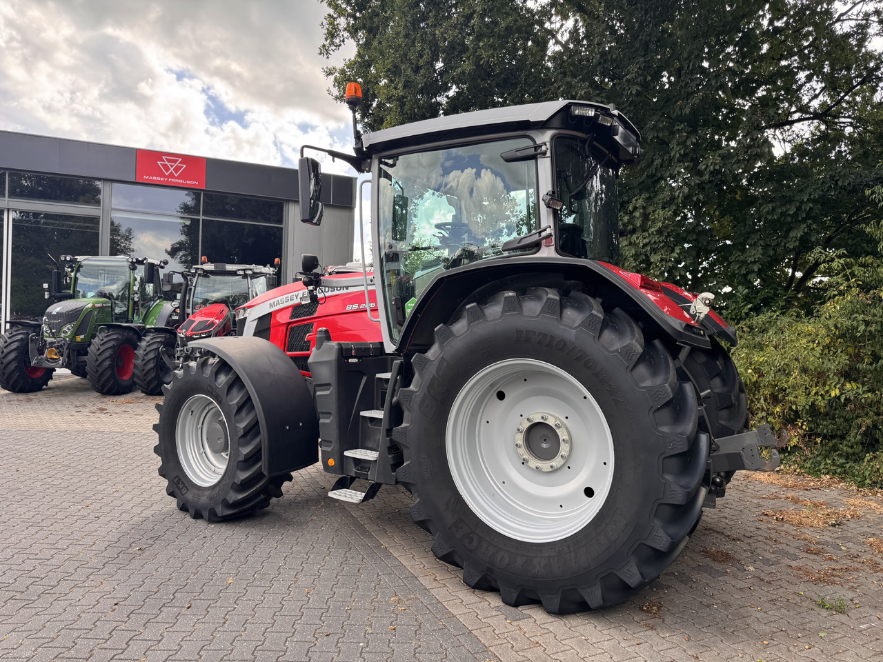 Massey Ferguson 8s.205 Dyna7 Exclusive - Traktor: slika 3 Massey Ferguson 8s.205 Dyna7 Exclusive - Traktor: slika 3