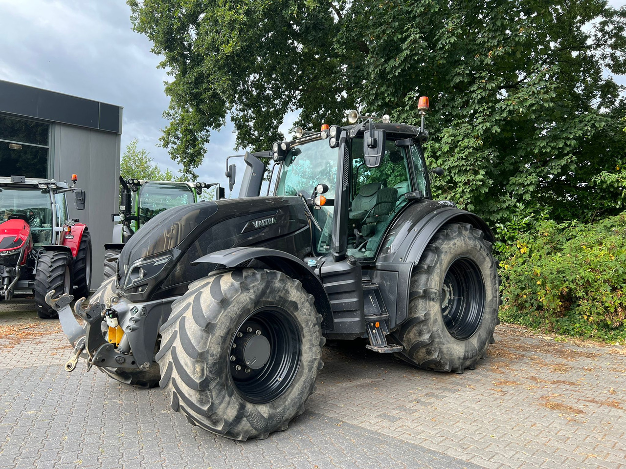 VALTRA T174 Versu - Traktor: slika 1 VALTRA T174 Versu - Traktor: slika 1
