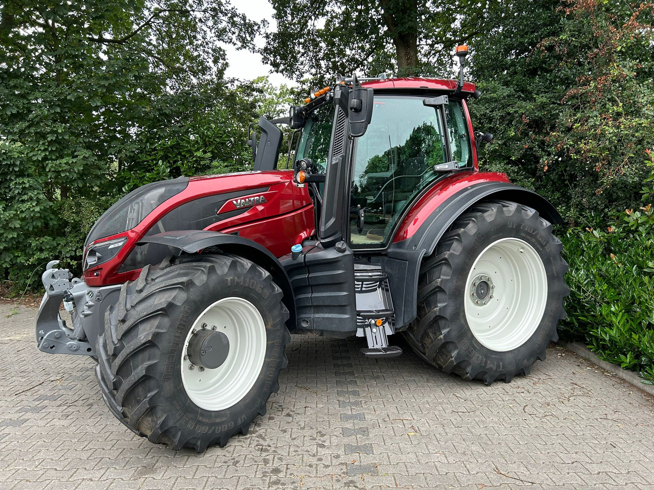 Valtra T214 Direct - Traktor: slika 1 Valtra T214 Direct - Traktor: slika 1