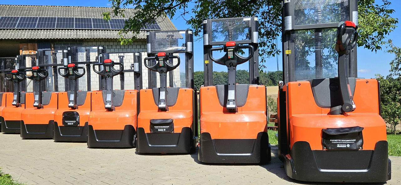 BT SWE 200 Staxio Toyota Initial lift, wstępne podnoszenie wideł, niski maszt - Stroj za zlaganje: slika 1 BT SWE 200 Staxio Toyota Initial lift, wstępne podnoszenie wideł, niski maszt - Stroj za zlaganje: slika 1