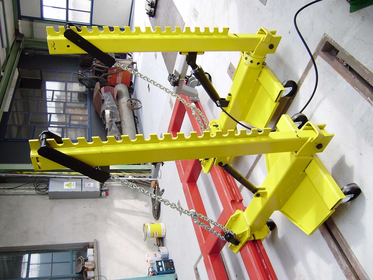 Tapka Bodywork Straightening Bench with Dozer (3000x920) / Tapka Karosserie Richtbank mit Dozer (3000x920) / Tapka Karosářská Rovnáci Lavička s Dozerem (3000x920) / Tapka Banc de Dreptare Caroserie cu - Vlačilec: slika 2 Tapka Bodywork Straightening Bench with Dozer (3000x920) / Tapka Karosserie Richtbank mit Dozer (3000x920) / Tapka Karosářská Rovnáci Lavička s Dozerem (3000x920) / Tapka Banc de Dreptare Caroserie cu - Vlačilec: slika 2