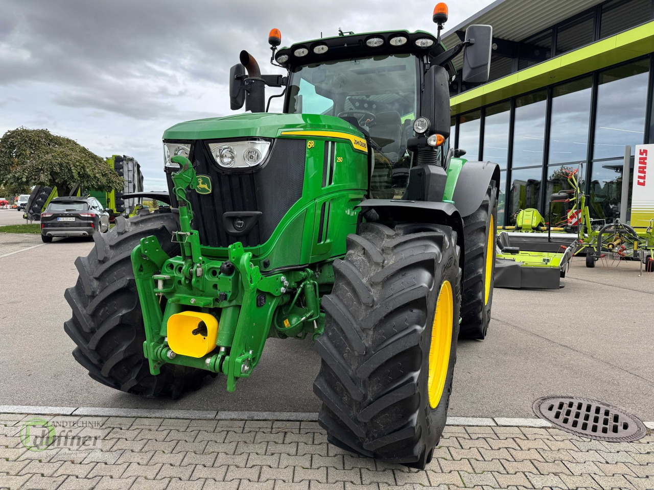 John Deere 6R 250 - Traktor: slika 3 John Deere 6R 250 - Traktor: slika 3