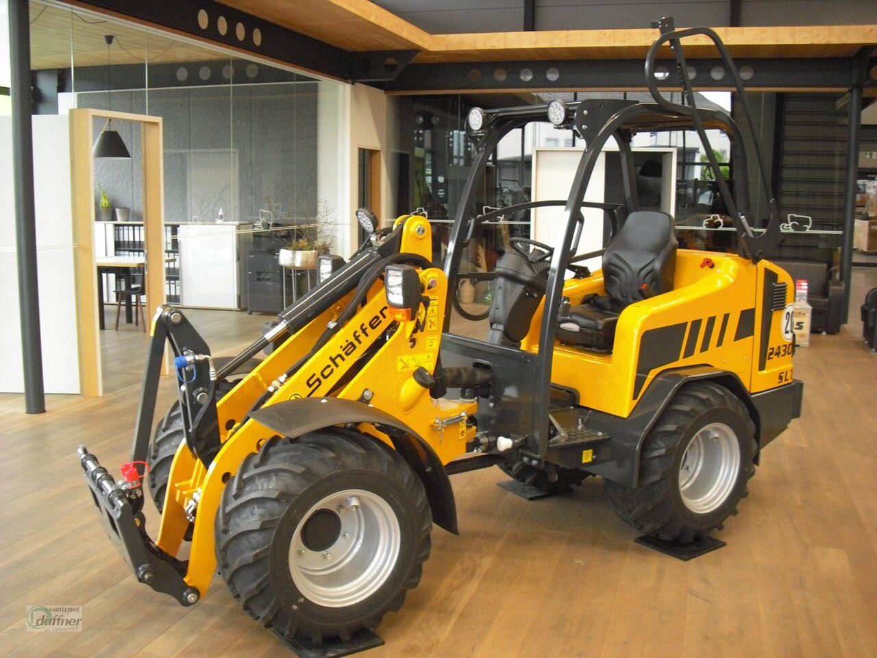 Schäffer 2430 SLT - Zgibni nakladalnik: slika 1 Schäffer 2430 SLT - Zgibni nakladalnik: slika 1