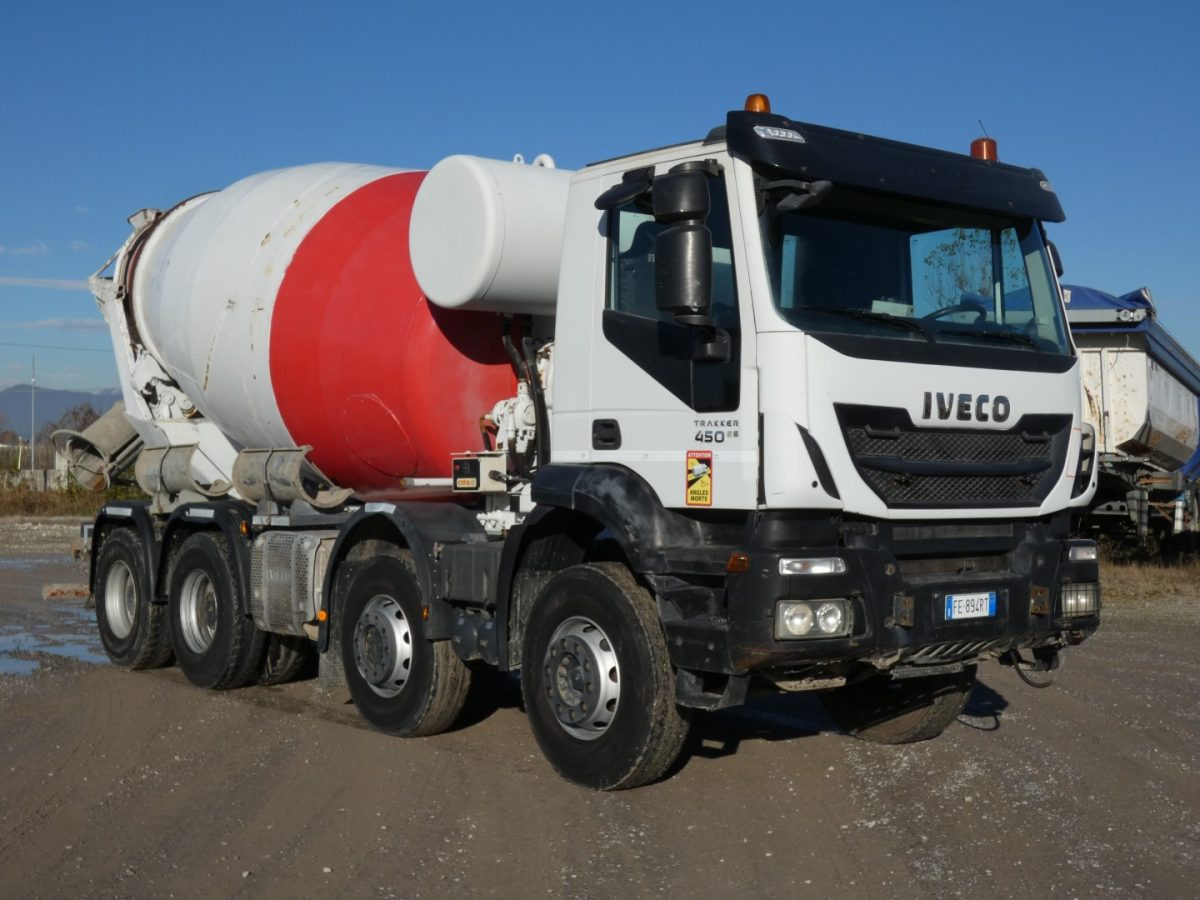 IVECO TRAKKER 450 CIFA RY1300 - Avtomešalec: slika 3 IVECO TRAKKER 450 CIFA RY1300 - Avtomešalec: slika 3