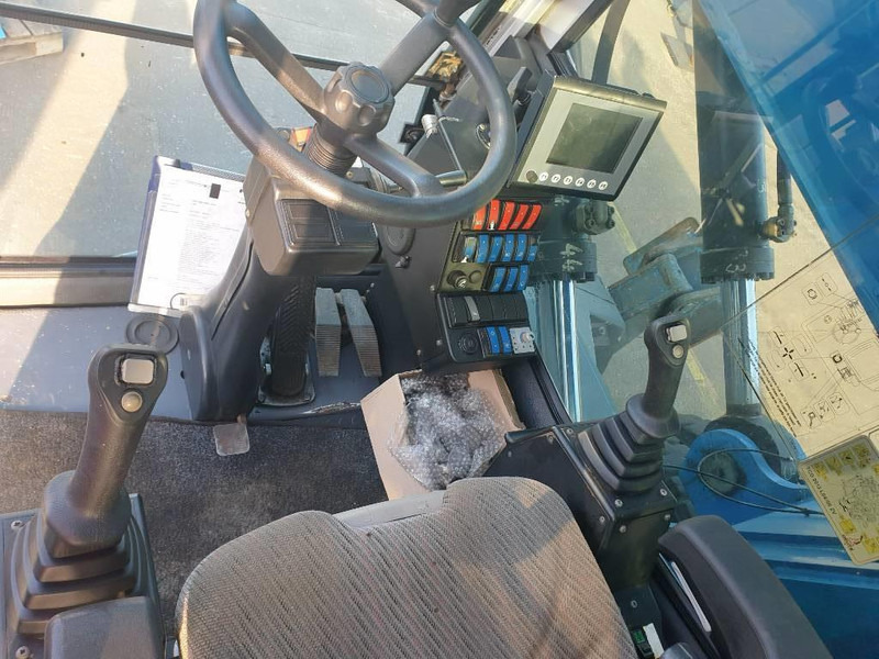 Bager za prekladanje primarnih/ Sekundarnih surovin za transport smeti Fuchs MHL 350 D: slika 17 Bager za prekladanje primarnih/ Sekundarnih surovin za transport smeti Fuchs MHL 350 D: slika 17