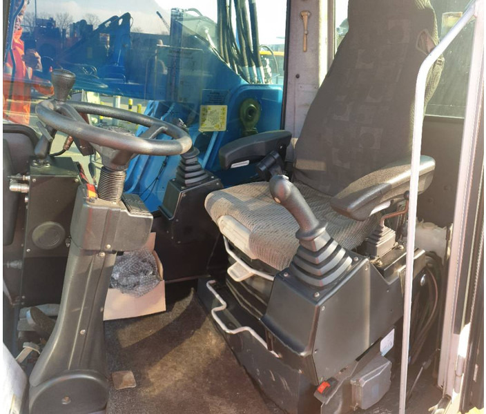 Bager za prekladanje primarnih/ Sekundarnih surovin za transport smeti Fuchs MHL 350 D: slika 16 Bager za prekladanje primarnih/ Sekundarnih surovin za transport smeti Fuchs MHL 350 D: slika 16