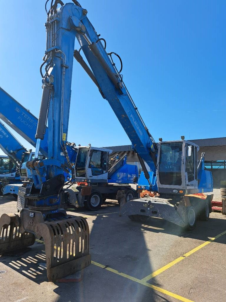 Fuchs MHL331E + Grapple - Bager za prekladanje primarnih/ Sekundarnih surovin: slika 4 Fuchs MHL331E + Grapple - Bager za prekladanje primarnih/ Sekundarnih surovin: slika 4