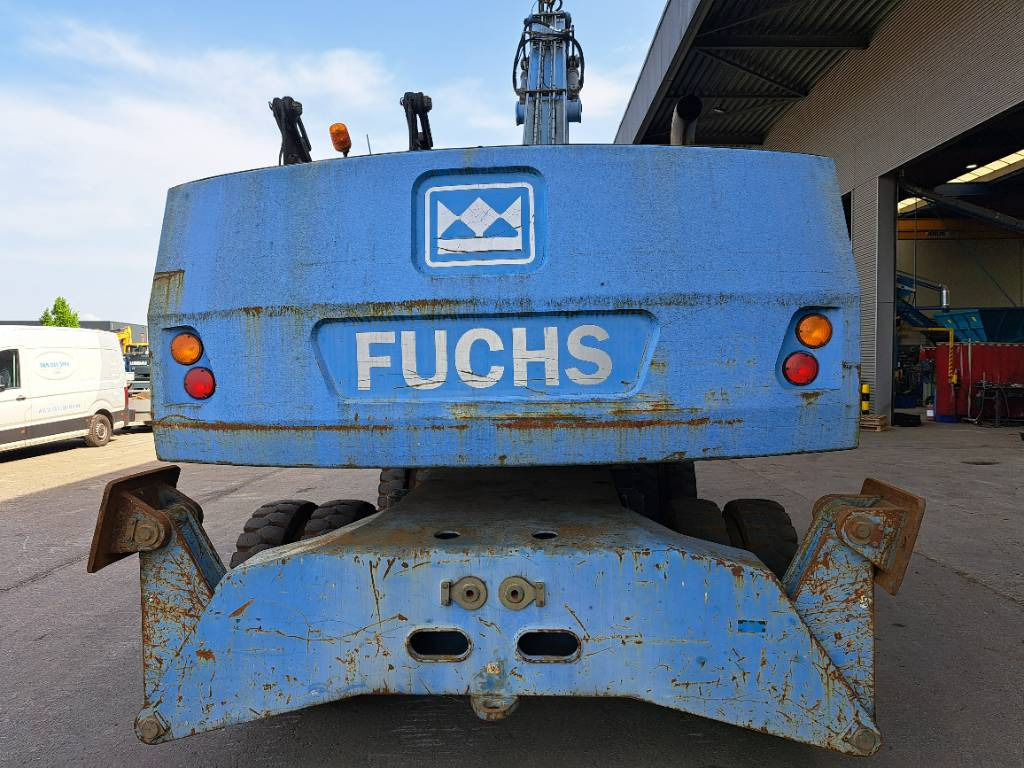 Fuchs MHL340D - Bager za prekladanje primarnih/ Sekundarnih surovin: slika 2 Fuchs MHL340D - Bager za prekladanje primarnih/ Sekundarnih surovin: slika 2