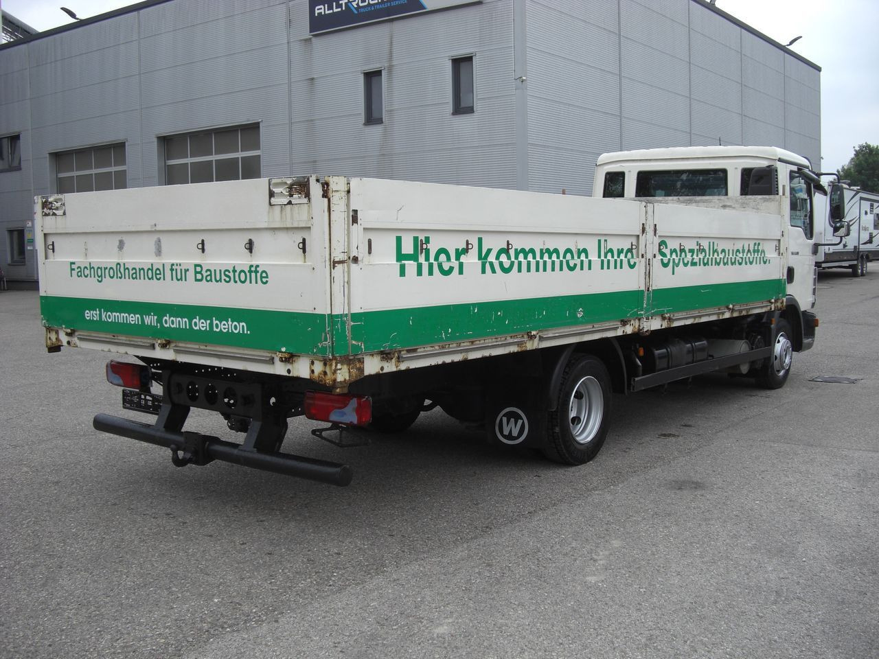 MAN 8180L Baustoffpritsche MAN 8180L Baustoffpritsche - Dostavno vozilo s kesonom: slika 3 MAN 8180L Baustoffpritsche MAN 8180L Baustoffpritsche - Dostavno vozilo s kesonom: slika 3