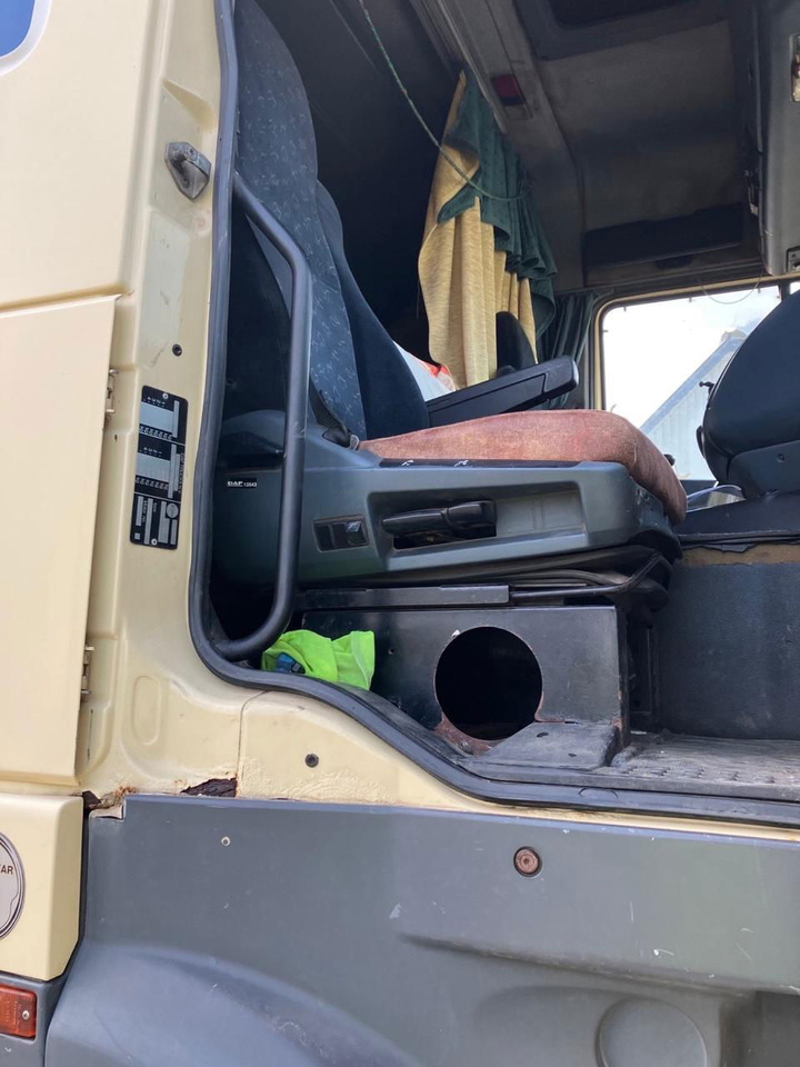 DAF XF 95 430 Platform - Tovornjak s kesonom: slika 5 DAF XF 95 430 Platform - Tovornjak s kesonom: slika 5