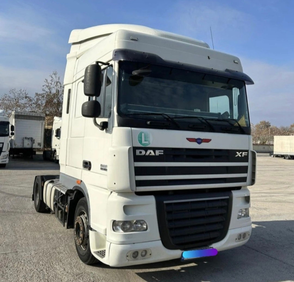 DAF XF 105.460 Tractor head - Vlačilec: slika 1 DAF XF 105.460 Tractor head - Vlačilec: slika 1