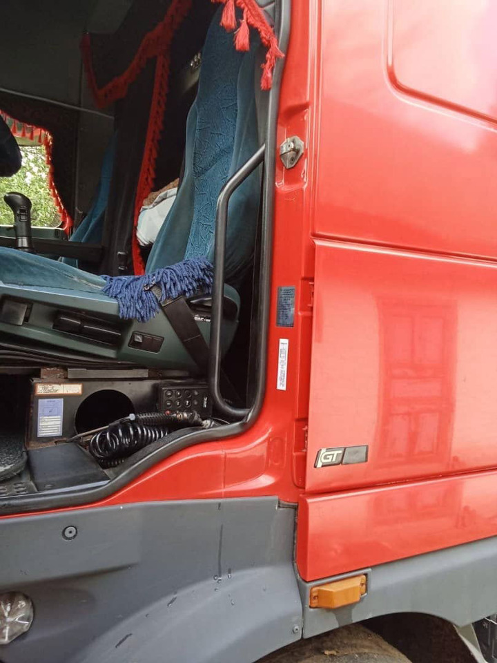 DAF XF 95.430 Tractor unit - Vlačilec: slika 4 DAF XF 95.430 Tractor unit - Vlačilec: slika 4