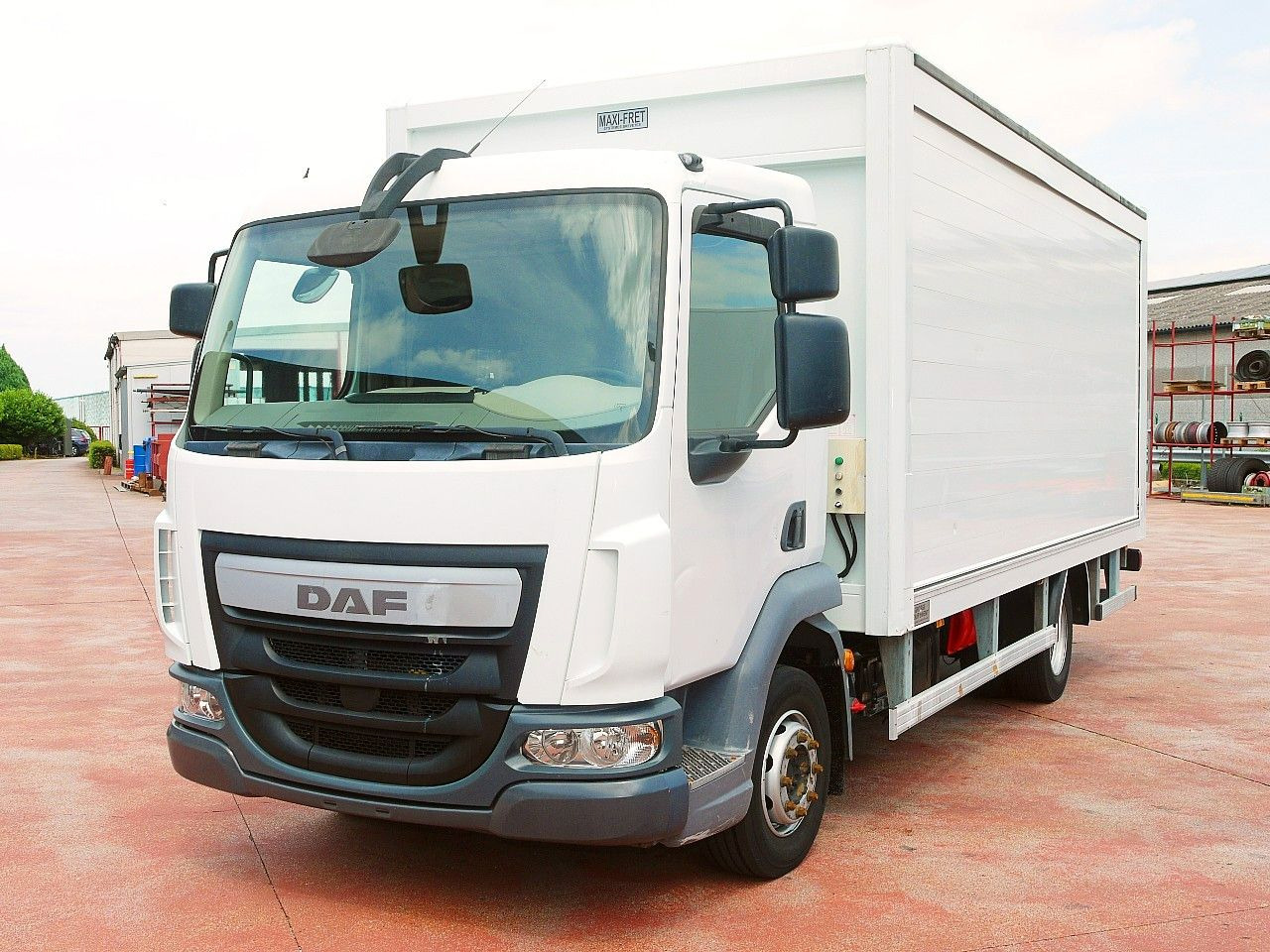 DAF LF 180 12 GETRANKENWAGEN LBW LUFT - Tovornjak za prevoz pijač: slika 5 DAF LF 180 12 GETRANKENWAGEN LBW LUFT - Tovornjak za prevoz pijač: slika 5