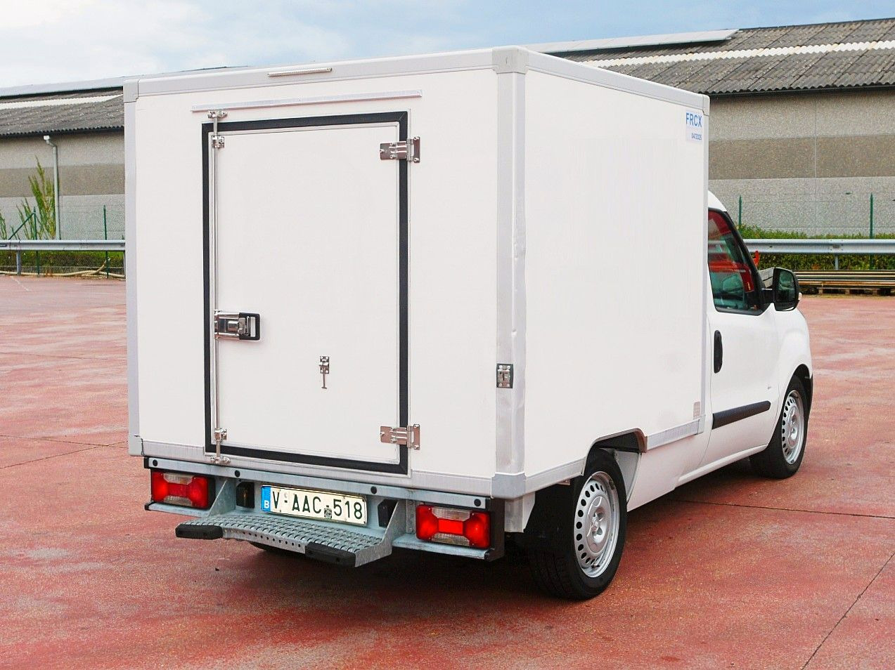 Fiat DOBLO 1.3 KUHLKOFFER RELEC FROID TR 22 -20C - Hladilno vozilo: slika 5 Fiat DOBLO 1.3 KUHLKOFFER RELEC FROID TR 22 -20C - Hladilno vozilo: slika 5