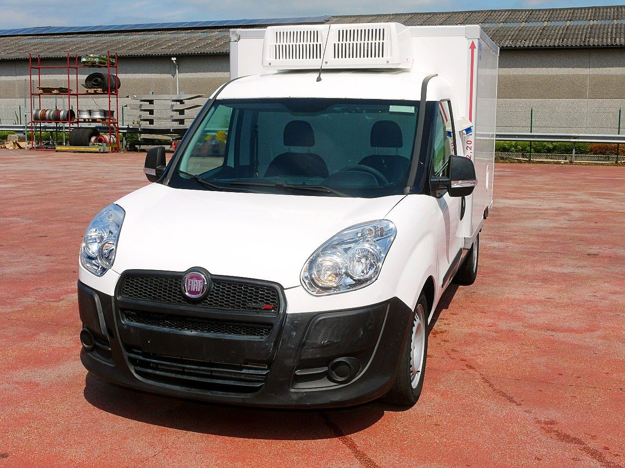 Fiat DOBLO 1.6 KUHKOFFER RELEC FROID TR22 -20C - Hladilno vozilo: slika 5 Fiat DOBLO 1.6 KUHKOFFER RELEC FROID TR22 -20C - Hladilno vozilo: slika 5