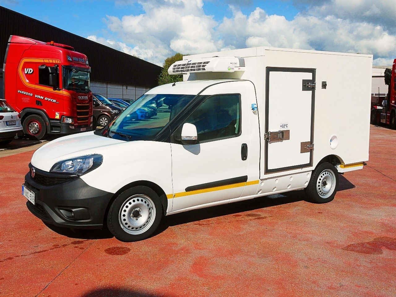 Fiat DOBLO 1.6 KUHLKOFFER THERMOKING MT A/C - Hladilno vozilo: slika 4 Fiat DOBLO 1.6 KUHLKOFFER THERMOKING MT A/C - Hladilno vozilo: slika 4