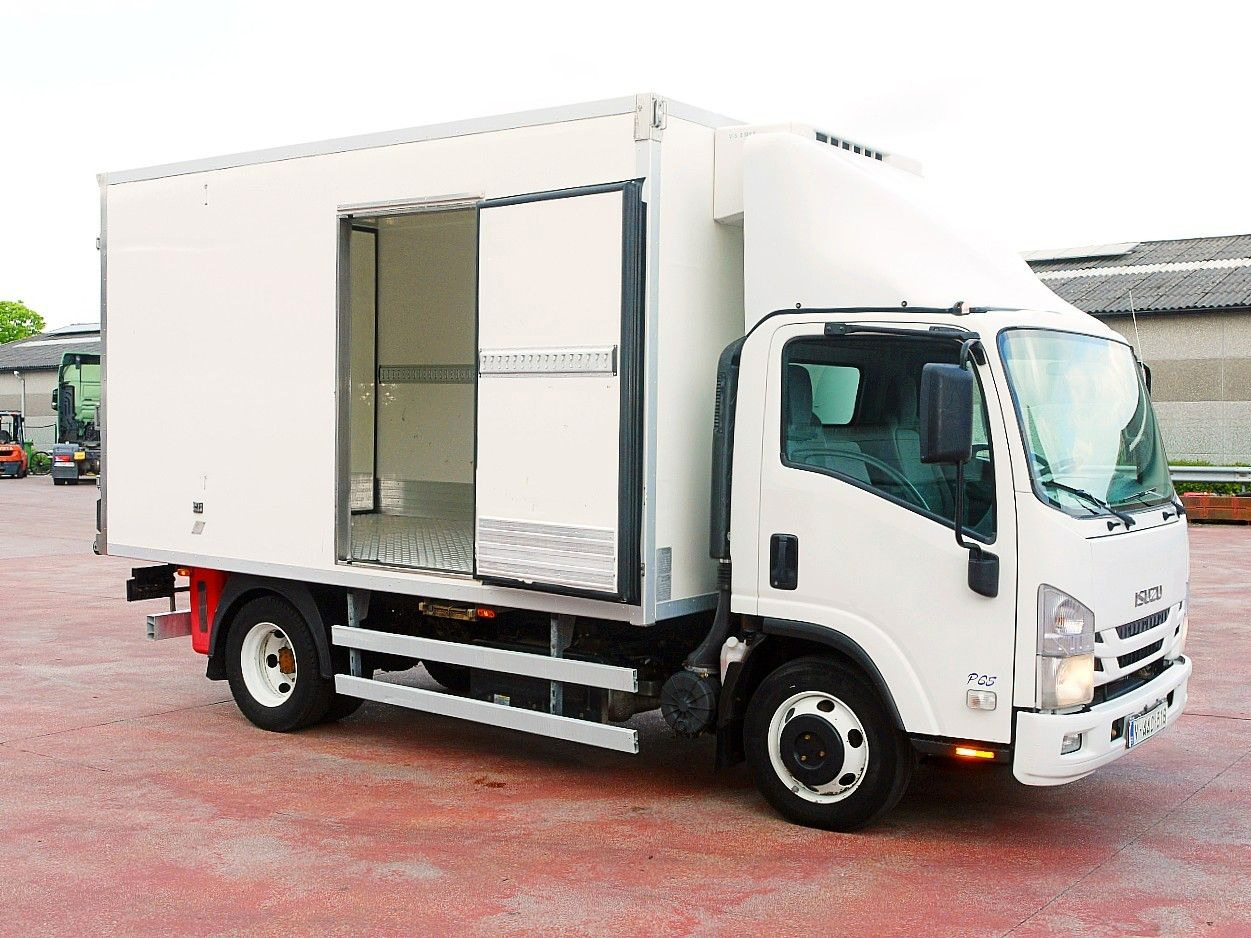Isuzu N2R 75 KUHLKOFFER THERMOKING V500 MAX €6 - Hladilno vozilo: slika 3 Isuzu N2R 75 KUHLKOFFER THERMOKING V500 MAX €6 - Hladilno vozilo: slika 3