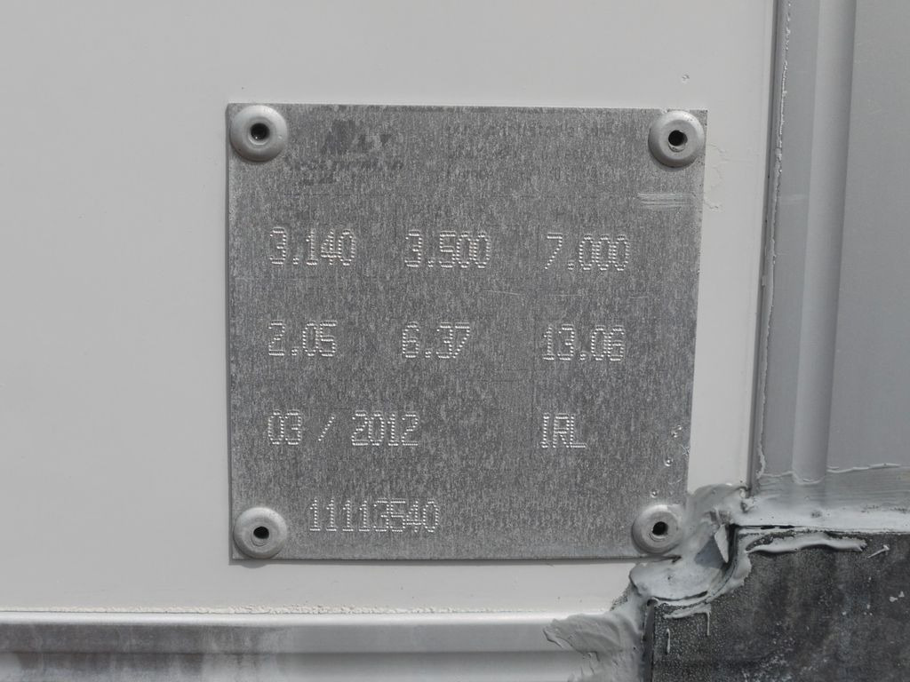 Hladilno vozilo Iveco 35C15 3.0 DAILY KUHLKOFFER CARRIER XARIOS 600 MT Iveco 35C15 3.0 DAILY KUHLKOFFER CARRIER XARIOS 600 MT: slika 10 Hladilno vozilo Iveco 35C15 3.0 DAILY KUHLKOFFER CARRIER XARIOS 600 MT Iveco 35C15 3.0 DAILY KUHLKOFFER CARRIER XARIOS 600 MT: slika 10