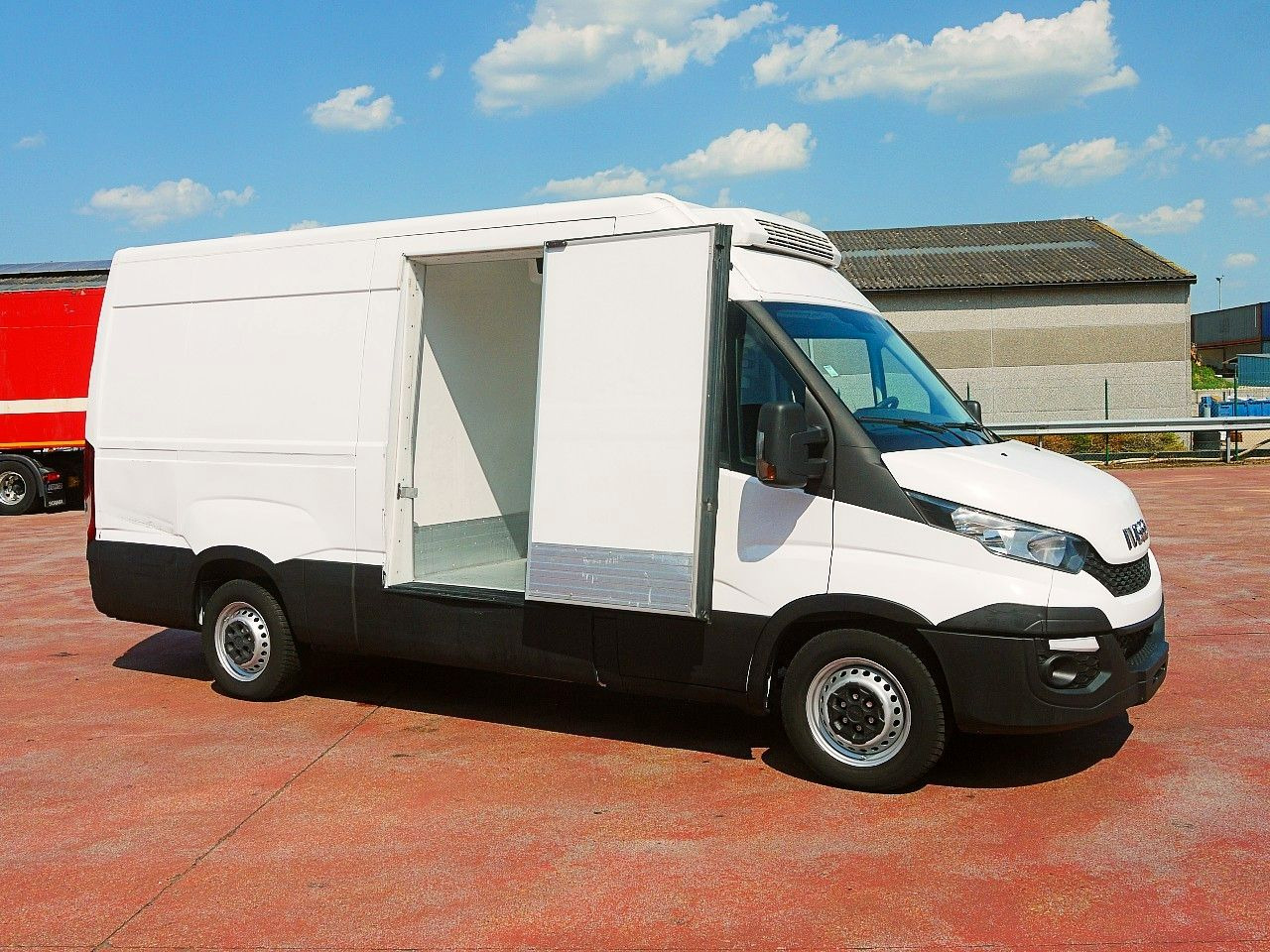 Iveco 35S13 DAILY KUHLKASTENWAGEN THERMOKING V300 MULT - Hladilno vozilo: slika 3 Iveco 35S13 DAILY KUHLKASTENWAGEN THERMOKING V300 MULT - Hladilno vozilo: slika 3