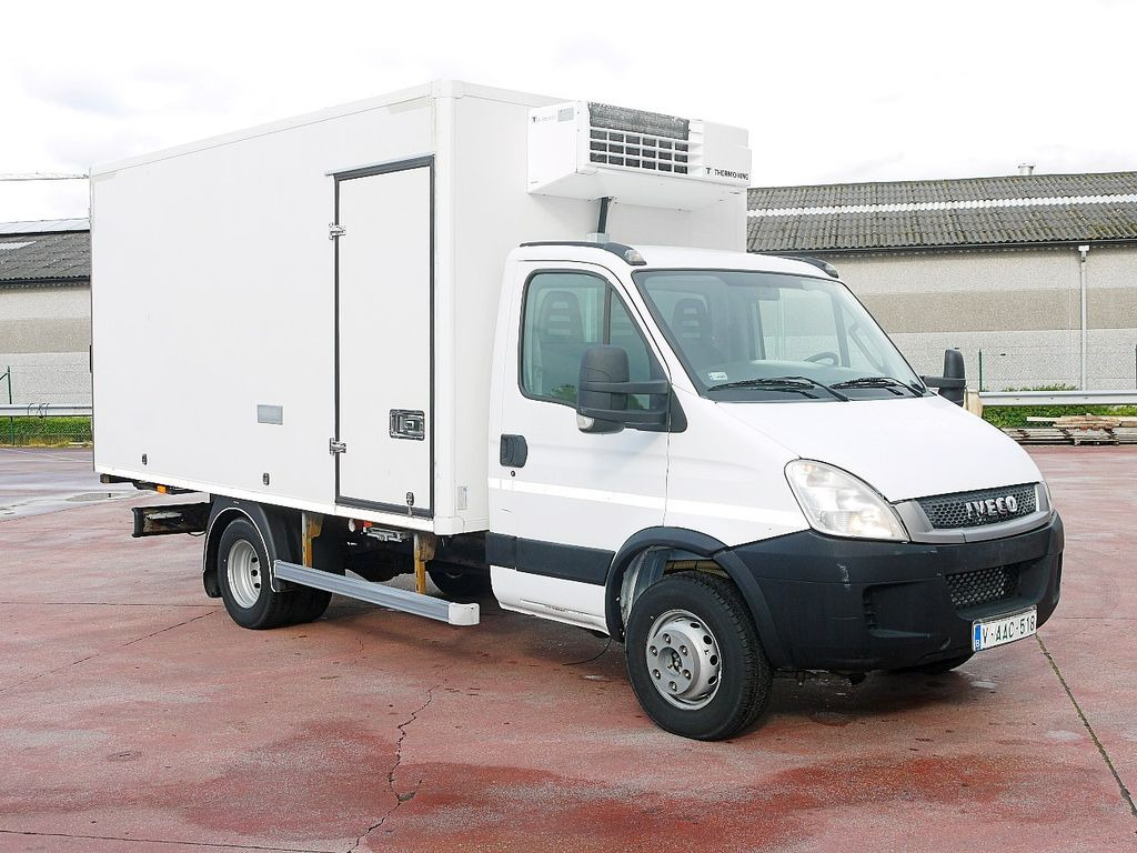 Iveco 60C15 65 70 DAILY KUHLKOFFER THERMOKING V500 A/C - Hladilno vozilo: slika 2 Iveco 60C15 65 70 DAILY KUHLKOFFER THERMOKING V500 A/C - Hladilno vozilo: slika 2