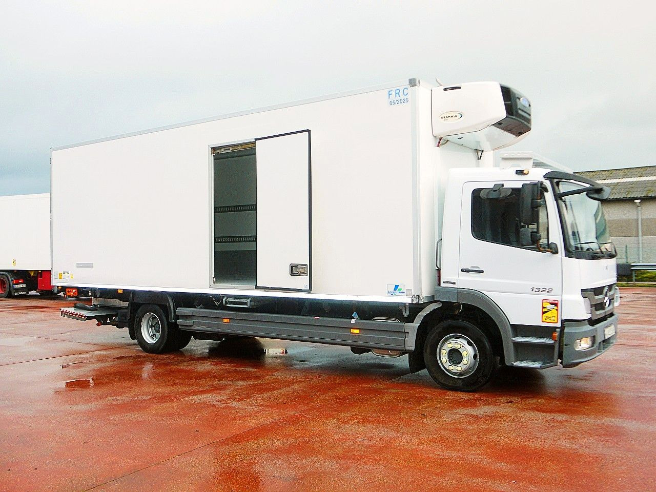 Mercedes-Benz 1322 ATEGO KUHLKOFFER CARRIER SUPRA 850 A/C LUFT - Tovornjak hladilnik: slika 3 Mercedes-Benz 1322 ATEGO KUHLKOFFER CARRIER SUPRA 850 A/C LUFT - Tovornjak hladilnik: slika 3