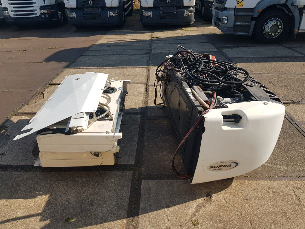 Mercedes-Benz 1829 AXOR NUR CARRIER SUPRA 950 MULTI TEMP. - Tovornjak hladilnik: slika 4 Mercedes-Benz 1829 AXOR NUR CARRIER SUPRA 950 MULTI TEMP. - Tovornjak hladilnik: slika 4