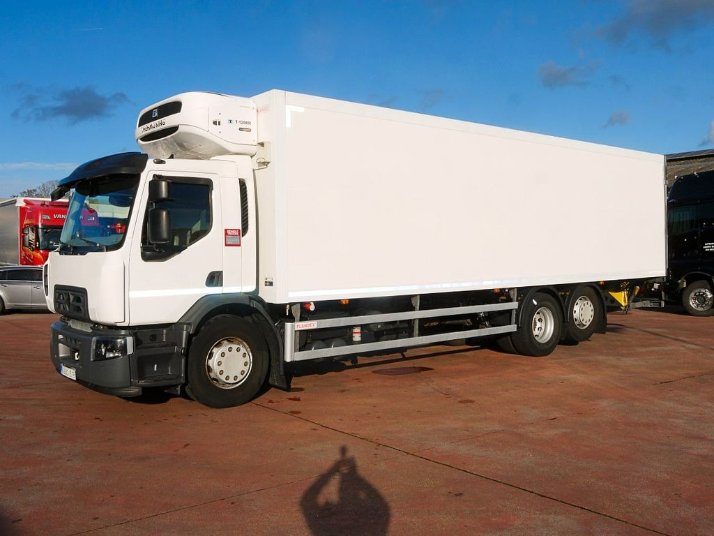 Renault 26.320 D KUHLKOFFER THERMOKING MT T1200 6X2 A/C Renault 26 320 D KUHLKOFFER THERMOKING MT T1200 6X2 A/C - Tovornjak hladilnik: slika 4 Renault 26.320 D KUHLKOFFER THERMOKING MT T1200 6X2 A/C Renault 26 320 D KUHLKOFFER THERMOKING MT T1200 6X2 A/C - Tovornjak hladilnik: slika 4