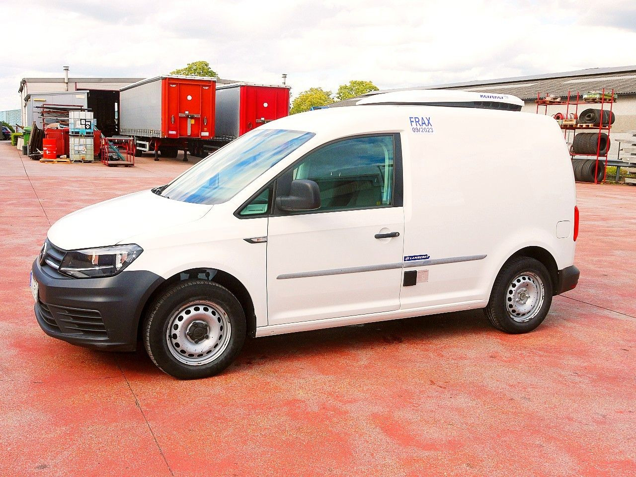 Volkswagen CADDY 2.0 KONVEKTA -2c  A/C €6 - Hladilno vozilo: slika 4 Volkswagen CADDY 2.0 KONVEKTA -2c  A/C €6 - Hladilno vozilo: slika 4