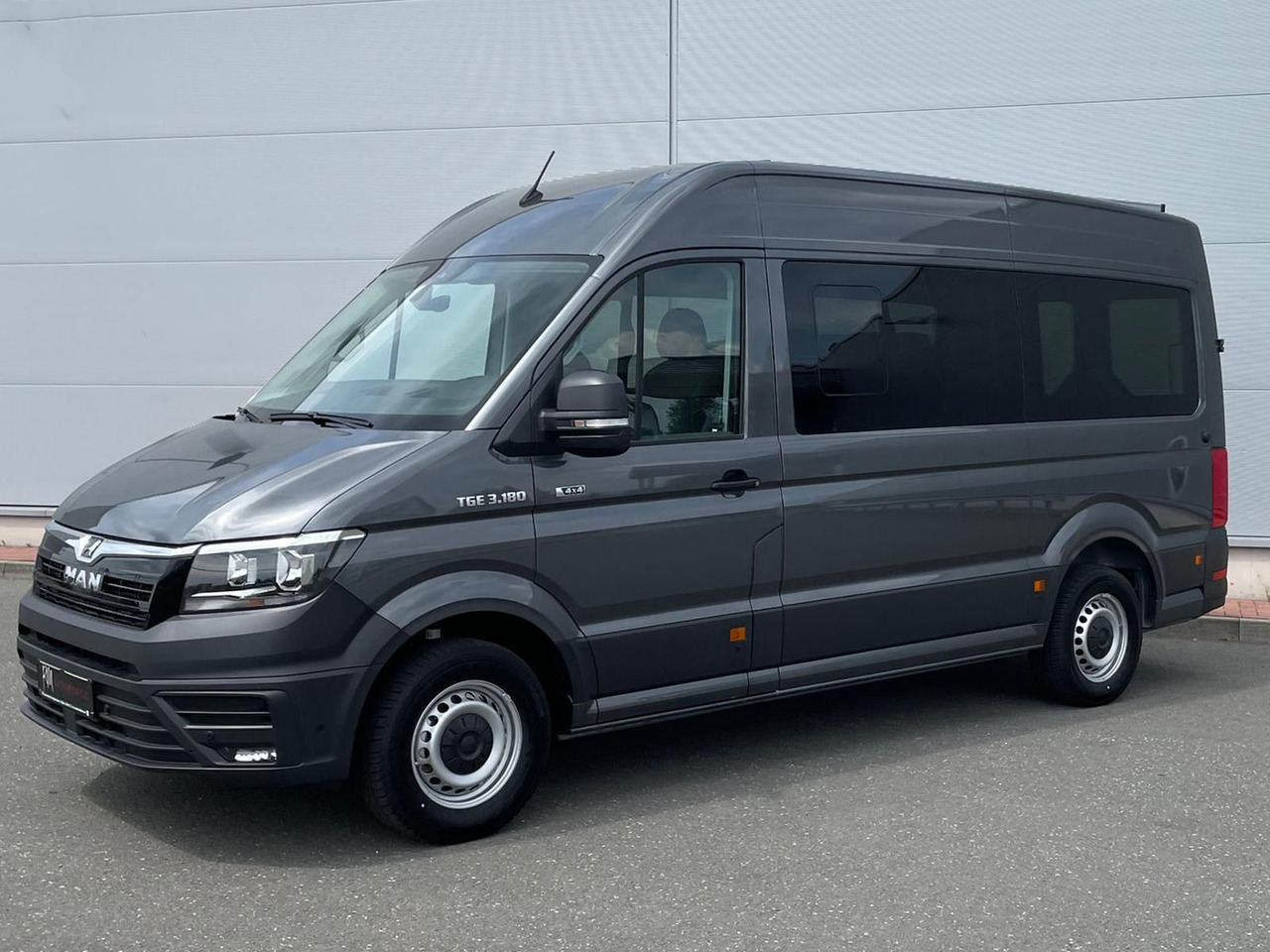 MAN TGE 3.180 Kombi L3H2 4x4 TEMPOMAT KAMERA 8-SITZE - Minibus, Potniški kombi: slika 1 MAN TGE 3.180 Kombi L3H2 4x4 TEMPOMAT KAMERA 8-SITZE - Minibus, Potniški kombi: slika 1