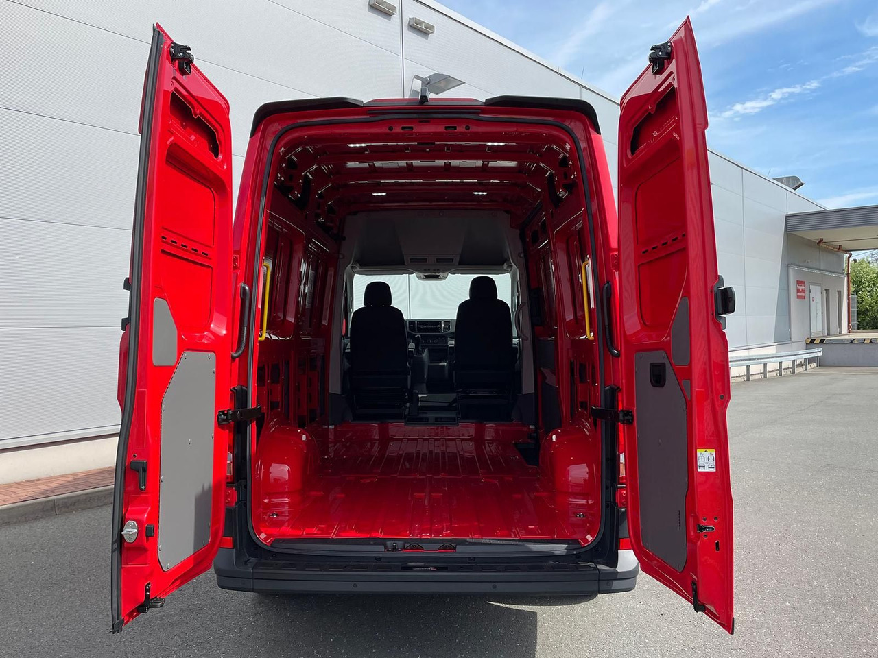 Potniški kombi MAN TGE 3.180 L3H3 Individual Lion S ACC STANDHZ LED: slika 9
